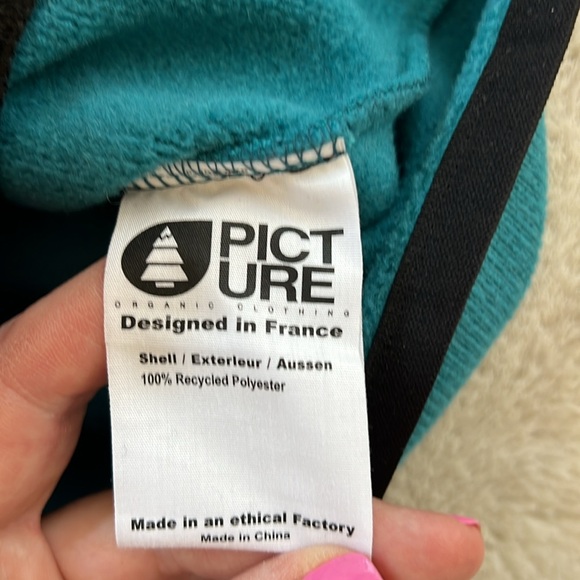 Picture zip up fleece hoodie. Size M - Picture 5 of 10